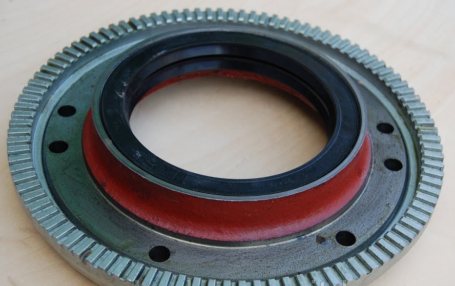 купить Крышка зад.ступ. в сб.с индуктором+сальни(под АВS)